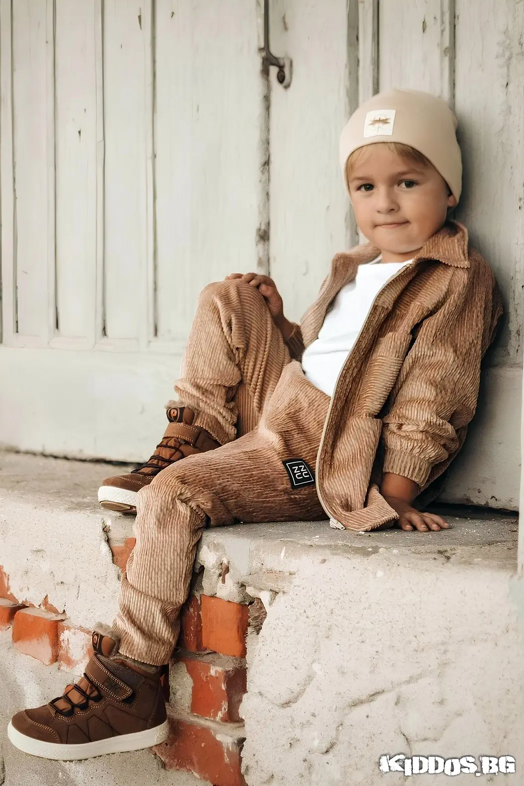Детски комплект JEANS бежов риза и панталон 6