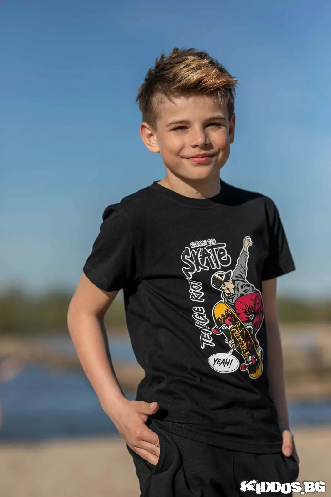 Детска тениска BORN TO SKATE черна