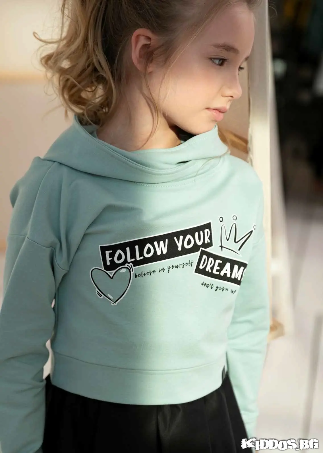 Детски суитшърт с качулка DREAMS цвят мента