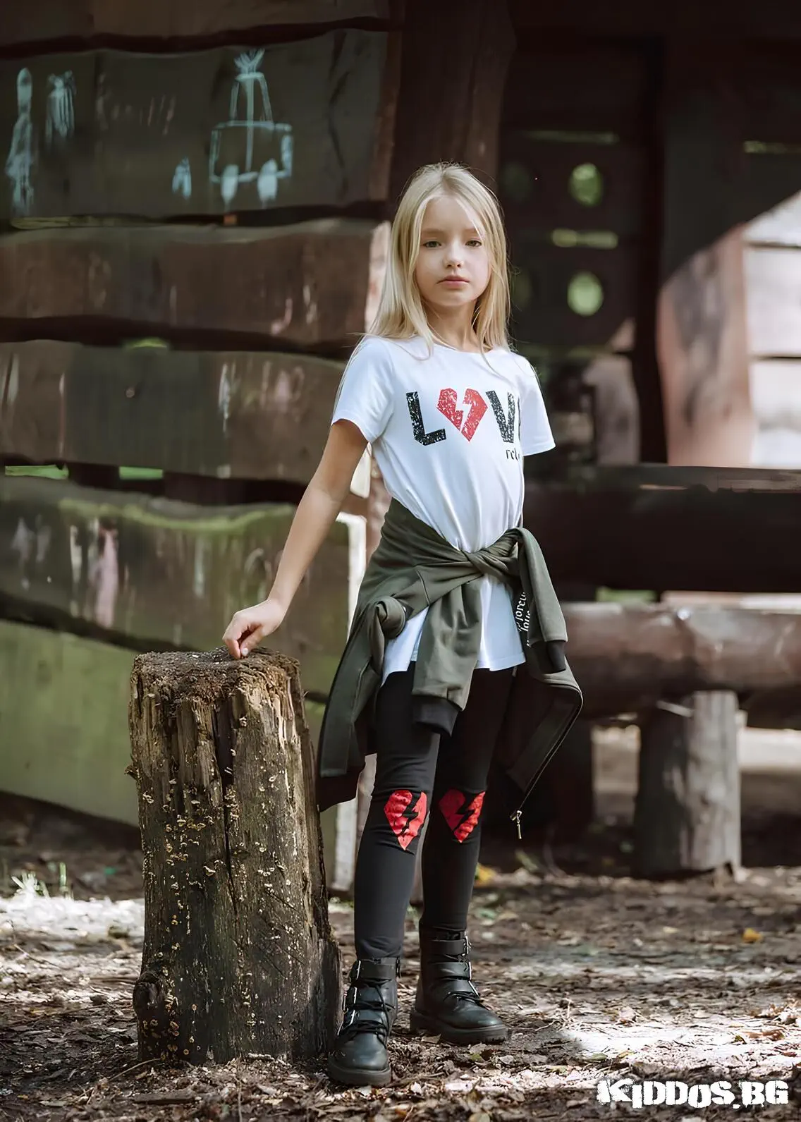 Детски клин LOVE черен 4