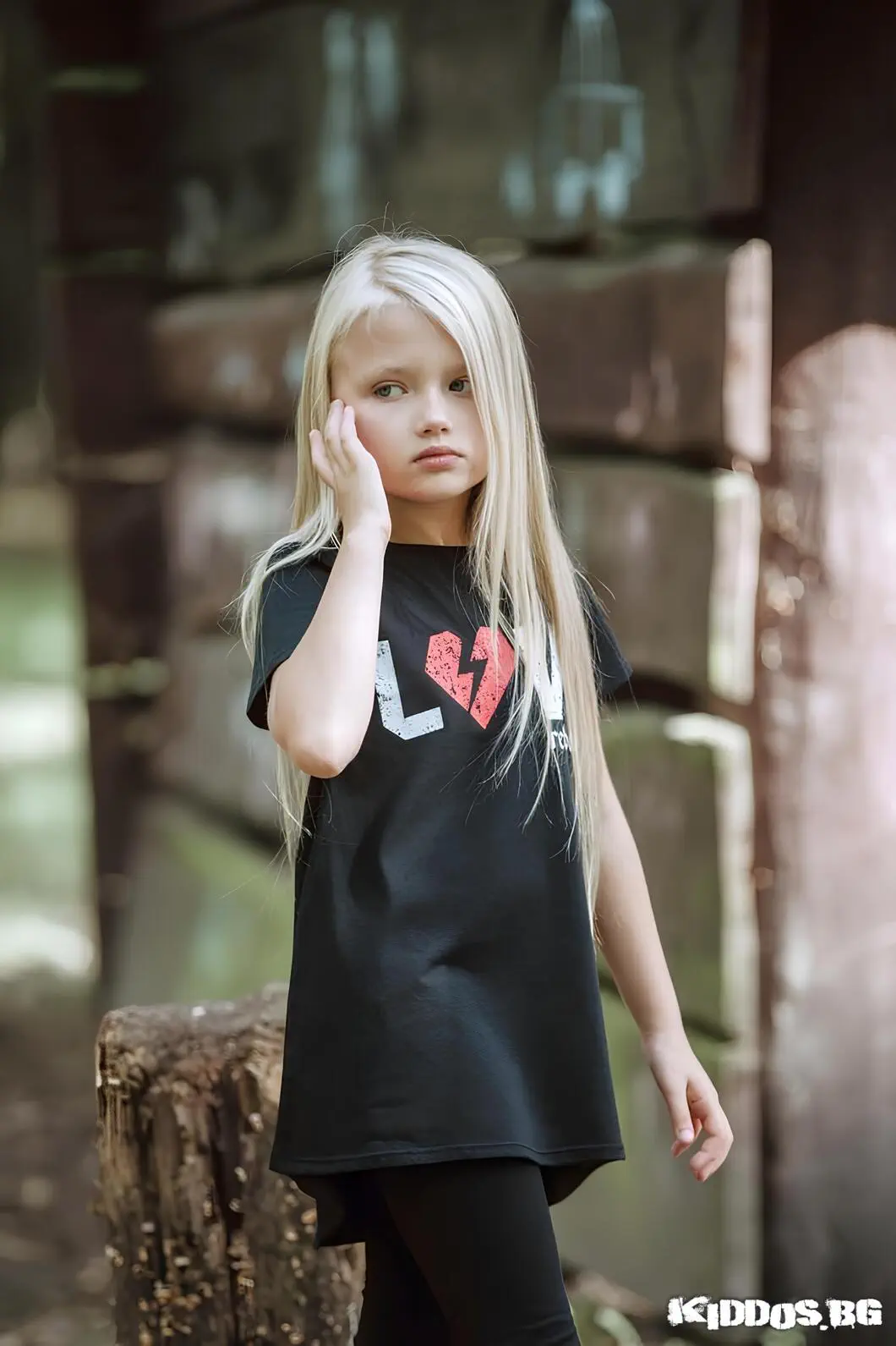 Детска туника LOVE черна 2